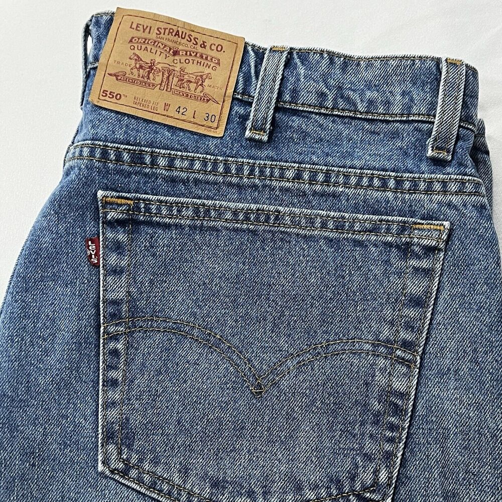 Vintage Levis 90’s Jeans Men Blue 550 Relaxed Fit Tapered Leg Denim Sz 40X30 USA